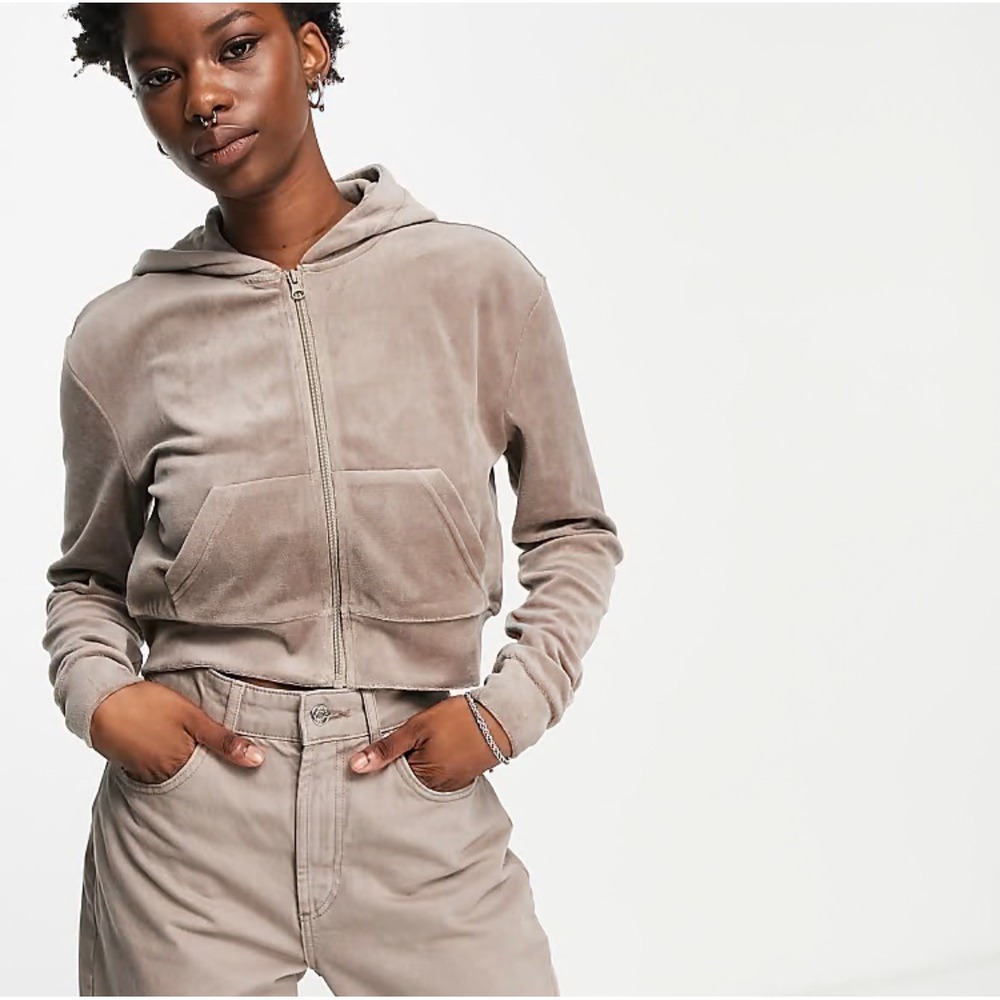 H&M Women Taupe Velour Zip Up Cropped Hoodie Sweatshirt Size Large‎ Beige Y2K